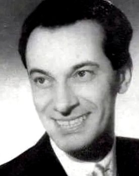 Jacques-Henri Duval as Cesario Gallio