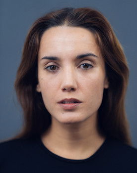 Nazaré Sousa-Coutinho as Marta