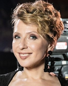 Yana Churikova as Yana