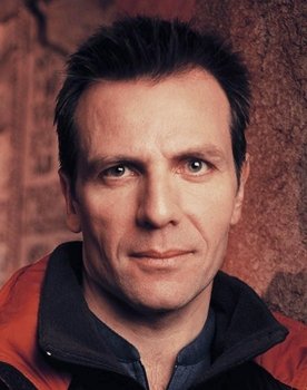 Alex Carter as Rob Hyler