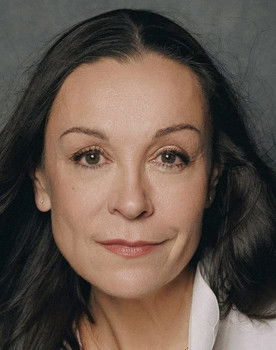 Oksana Bazilevich as Kotek