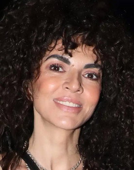 Maria Solomou as δημοσιογράφος