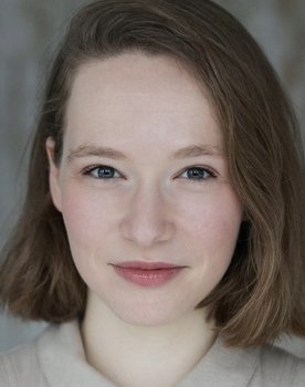 Hannah Harris as Clara