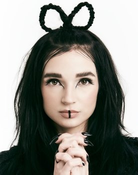 Poppy as Poppy