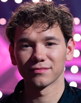 Marcus Gunnarsen as Marcus Gunnarsen