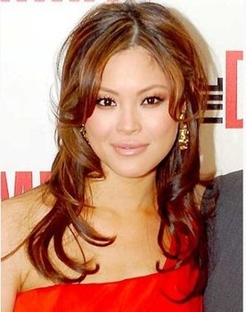 Steffiana De La Cruz as Tracy