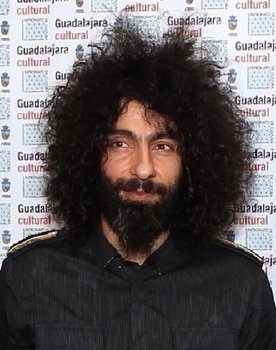 Ara Malikian as Itself