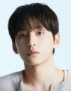 Kim Dong-kyu as Yoon Dong-ju