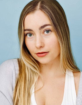 EmmaClaire Brock as Robin