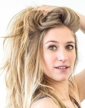 Tine Roggeman as 