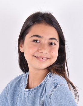 Eylül Uğuz as Mercan Kaya