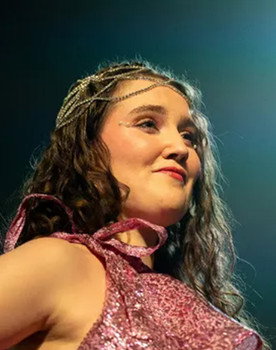 Lucie Roy as Salomé