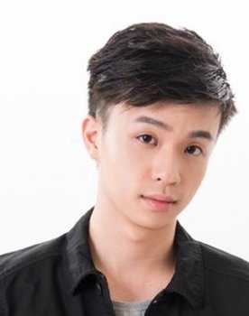 Guan Jun Xiong as Yiu