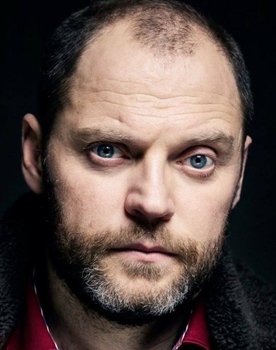 Jacob Ulrik Lohmann as Torkild Lauesen