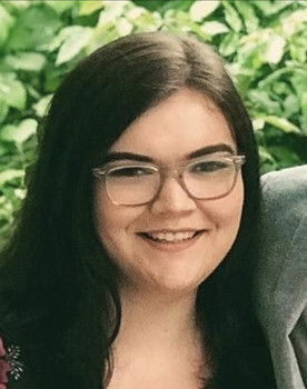 Kathryn Knutsen as Set Assistant