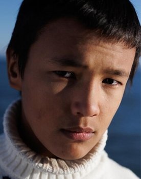 Kambar Nurgali as Kasym (in internat)