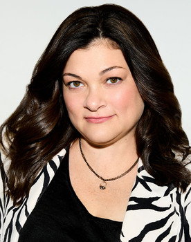 Tiffany Chandon as Steph