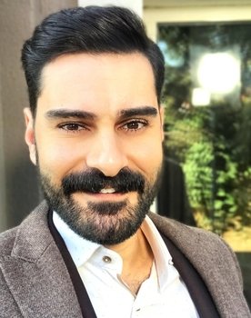 Süleyman Felek as Kerem