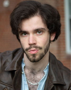 Kieran Sherry as Steve Stone