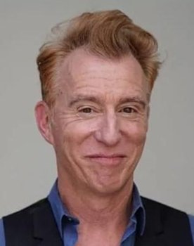 Stephen Kearin as Concierge