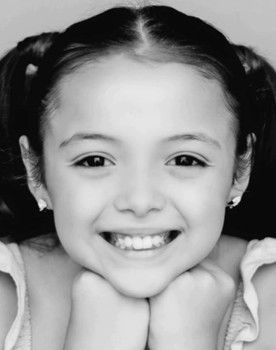 Ana Paula del Moral as Linda