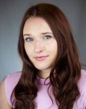 Olivia Blair as Mandy