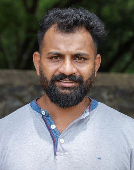 Vineeth Mohan as Siruthai Senthil