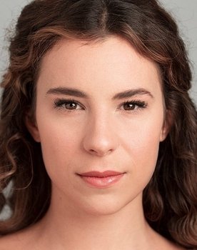 Sara Martínez Sanz as Elisa