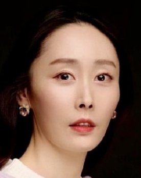 Seo Ye Hee as 