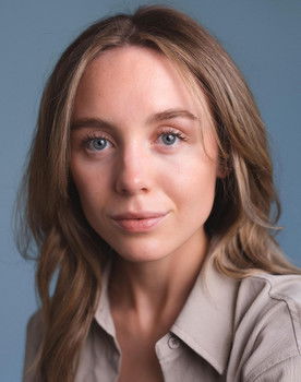 Ashleigh Trainer as Innes