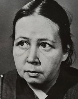 Kaarin Raid as Kaisa