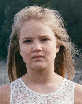 Grima Valsdóttir as Sól