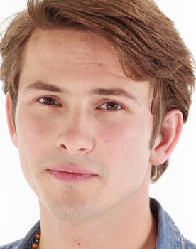 Raynor Arkenbout as Lucas