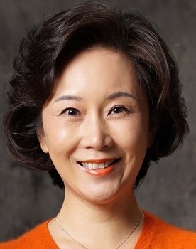 Du Heqian as Dong Qing