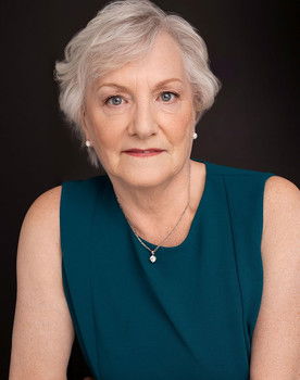 Ethel Pitchford as Selene Evans