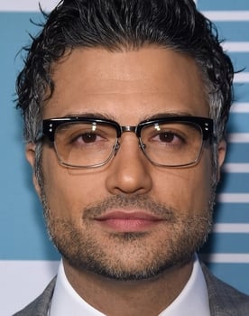 Jaime Camil as Antonio Rivas