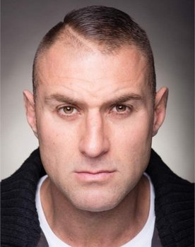 Joshua Randall as Ginger