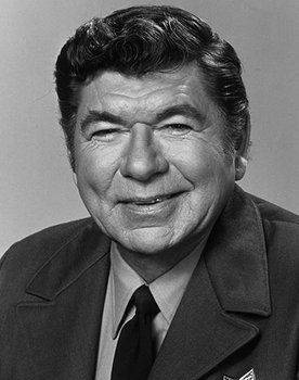 Claude Akins as Pete Logan
