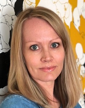 Kerry Appleyard as Ben's Assistant