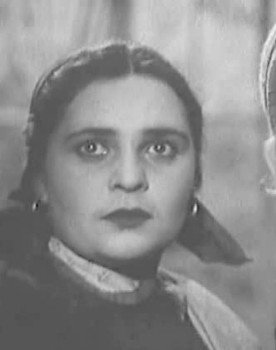 Yelizaveta Chesnokova as Alyonka