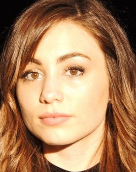 Brooklyn McDaris as Mary