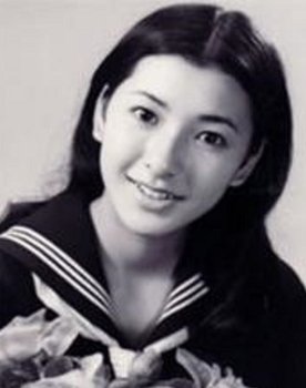Keiko Takahashi as Izumi Kita