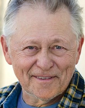 Jack Hunter as Roger Horton