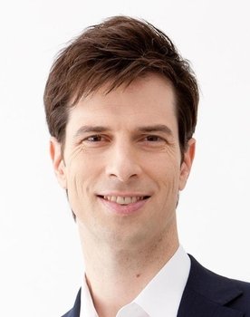 Patrick Harlan as Gaijin