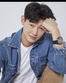 Go Jin-Soo as [Detective]