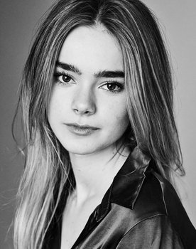 Isabella Sermon as Maisie Lockwood / Young Charlotte Lockwood