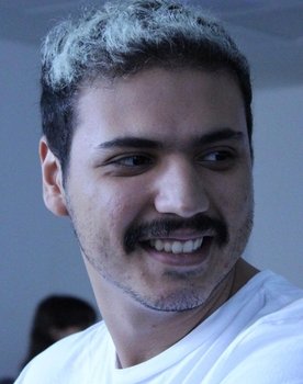 Felipe Giantaglia as Garçom