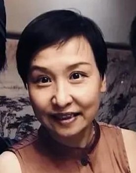 Han Dongqing as Mother Pig (voice)