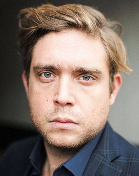 Simon Käser as Mr. Oelkers