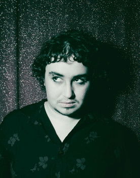 Bowie Roussel as Oliver